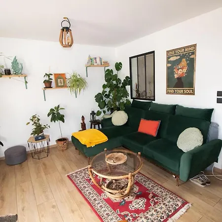 T2 Hyper Centre Apartment *